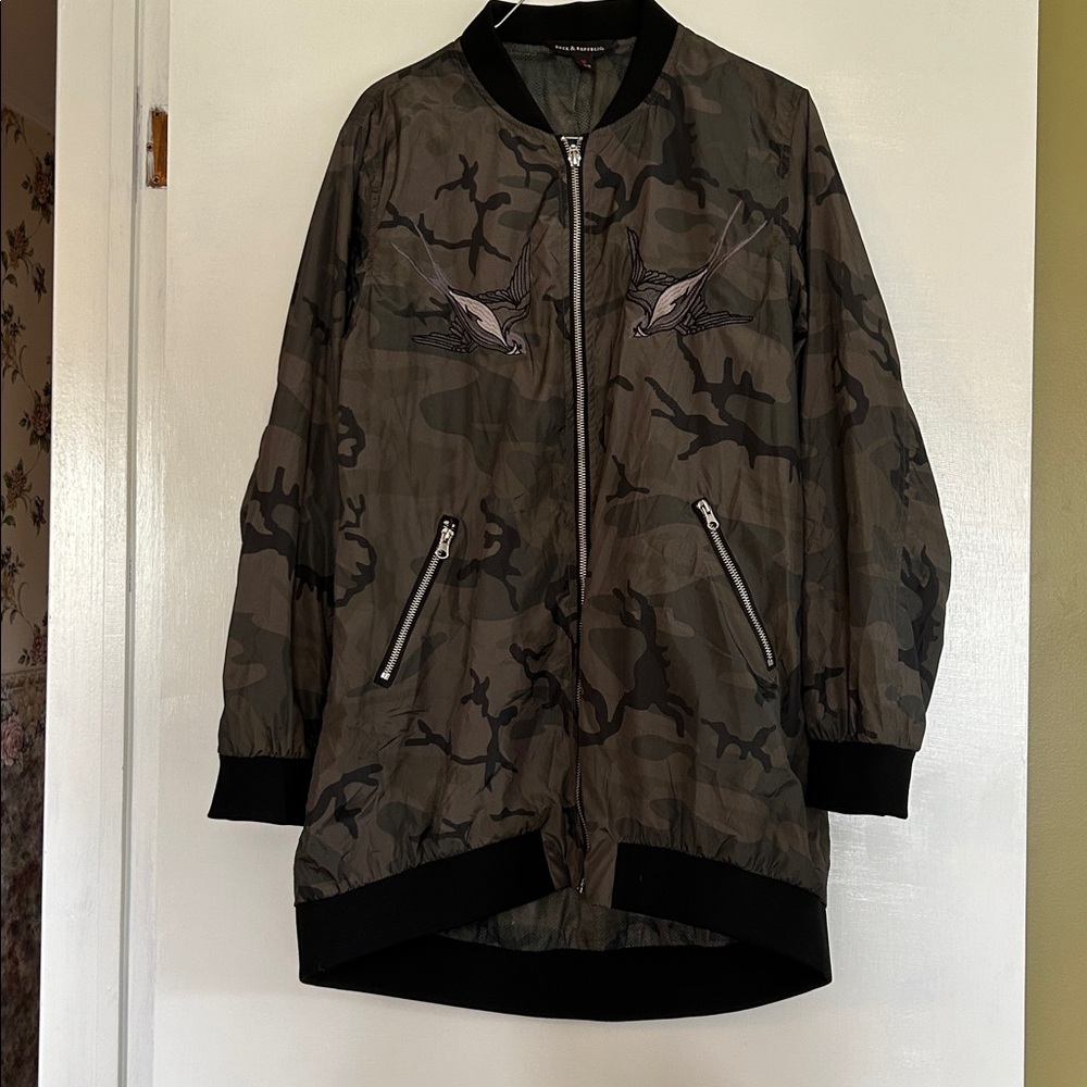 Rock & Republic windbreaker style water resistant jacket zip front/pocket size M